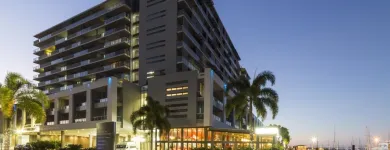 Business 4 image CAIRNS HARBOUR LIGHTS HOTEL Waterfront in Cairns City QLD