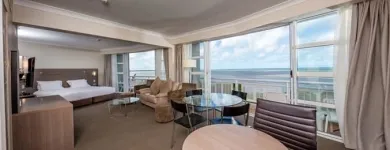 Business 2 image DOUBLETREE BY HILTON HOTEL CAIRNS Weeding Venue in Cairns QLD