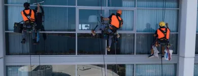 Business 2 image MASTER WINDOW CLEANERS Window Cleaning in St James WA